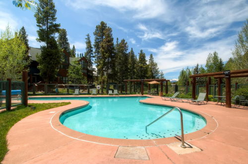 Photo 10 - Keystone Townhome w/ Hot Tub & Grilling Area