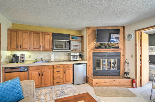 Photo 25 - Sunny Mountain Condo w/ Grill, Walk to Golf + Ski