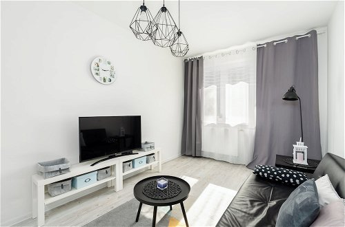 Photo 11 - Poznan Apartment Near Old Zoo by Renters