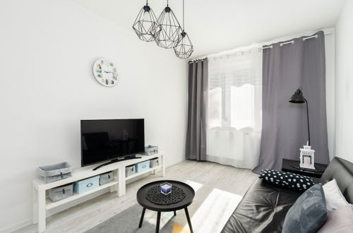 Photo 9 - Poznan Apartment Near Old Zoo by Renters