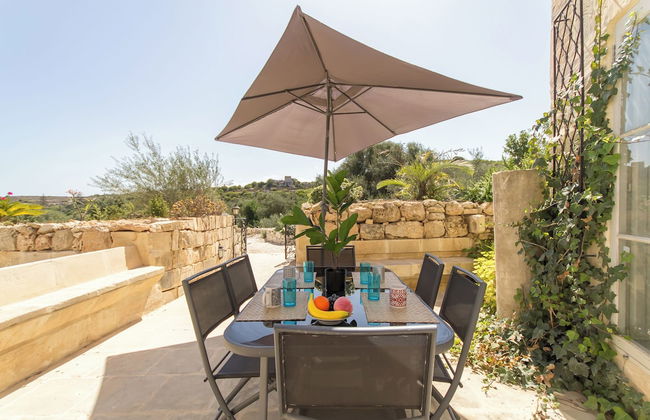 Pleasant Stone House & Jacuzzi St Martin - Photo 1