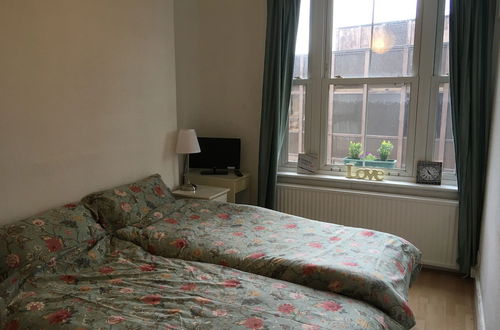 Photo 1 - London Bridge - Entire 2 Bedroom Apart