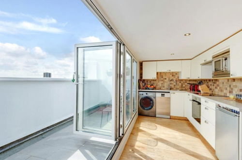 Foto 4 - Beautiful 2-bed Apartment in London