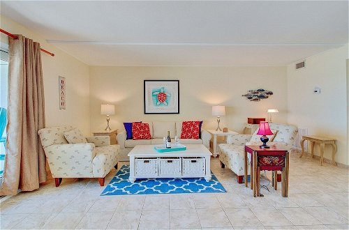 Photo 15 - 2 A Seagrove by Avantstay Oceanfront, Beach and Community Pool Access