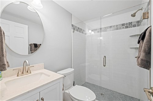 Photo 8 - Blue Ridge Buyout by Avantstay Private Guest Suite! 5 Bedroom Buyout