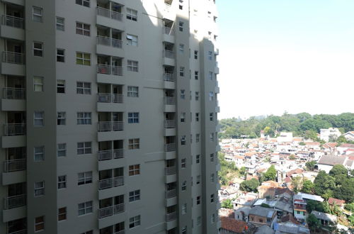 Photo 14 - Modern Classic Studio At Apartment Parahyangan Residence