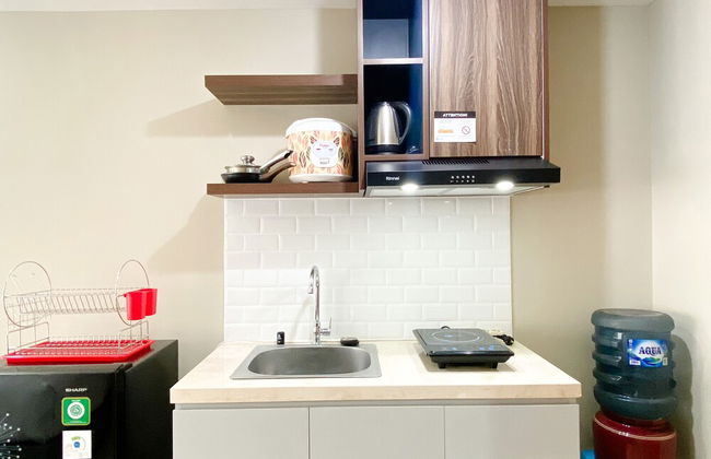 Cozy Stay Studio Apartment at LRT City Jatibening - Photo 3