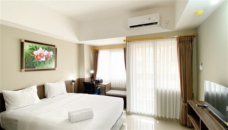 Photo 1 - Cozy Stay Studio Apartment At Gateway Park Lrt City Bekasi