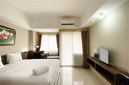 Photo 11 - Cozy Stay Studio Apartment At Gateway Park Lrt City Bekasi