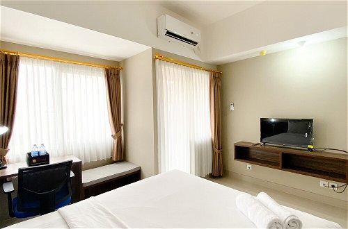 Photo 7 - Cozy Stay Studio Apartment At Gateway Park Lrt City Bekasi