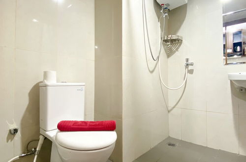 Photo 15 - Cozy Stay Studio Apartment At Gateway Park Lrt City Bekasi