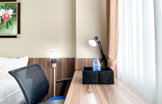 Cozy Stay Studio Apartment at LRT City Jatibening - Photo 19