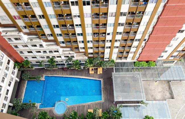 Cozy Stay Studio Apartment at LRT City Jatibening - Photo 17