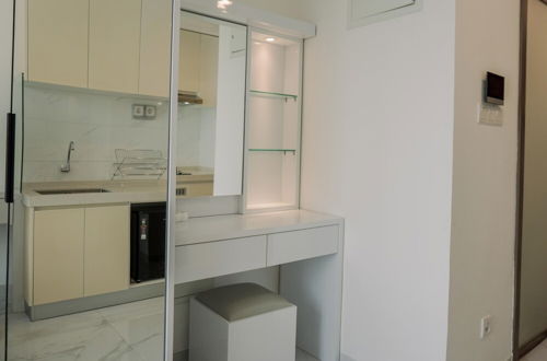 Foto 19 - Simply And Enjoy Living Studio Sky House Bsd Apartment