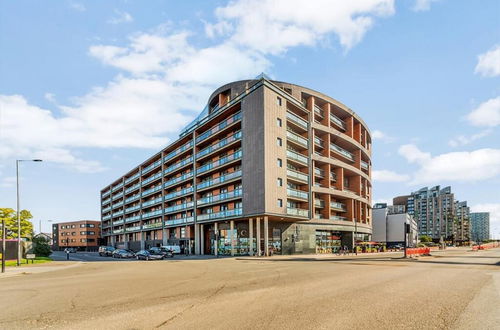 Photo 12 - Comfycozy Luxury Apartment Canning Town