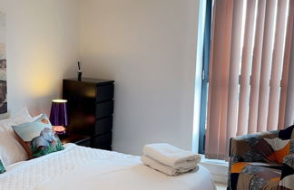 Photo 2 - Comfycozy Luxury Apartment Canning Town