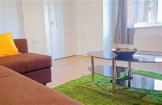 Photo 1 - Airport Lounge - 3Bed 6 Persons