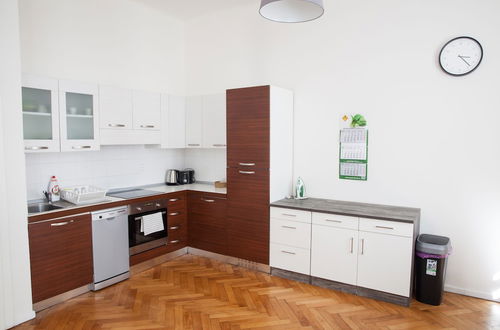 Photo 10 - Spacious 2 Bedroom Apartment With Nice Terrace