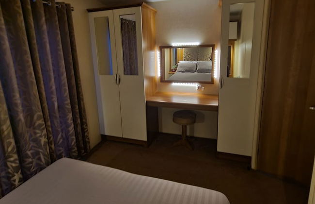 Captivating 3-bed Caravan at Golden Palm Skegness - Photo 3