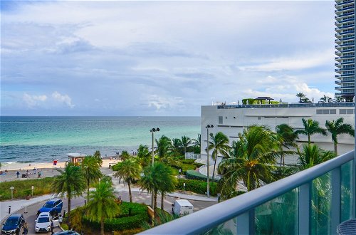 Foto 9 - Luxury Condo with Beautiful Beach View