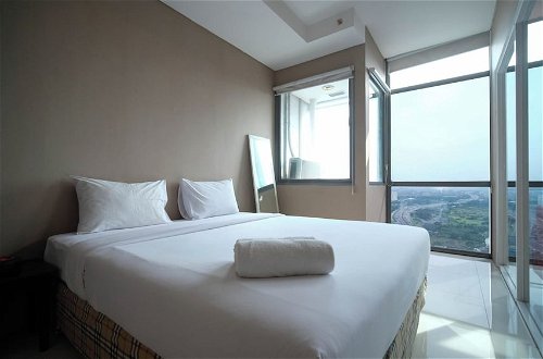 Photo 2 - Spacious And Comfy 1Br Apartment Connected To Mall At Aryaduta Residence