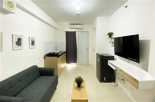 Photo 11 - Comfort Living And Strategic 2Br At Bassura City Apartment