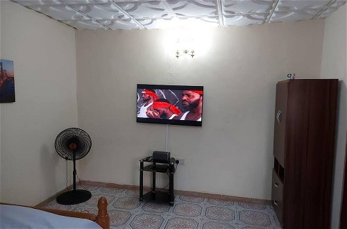 Foto 21 - Charming 2-bed Cottage in Benin City