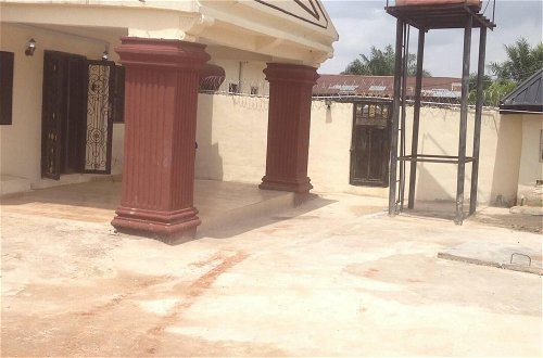 Foto 24 - Charming 2-bed Cottage in Benin City