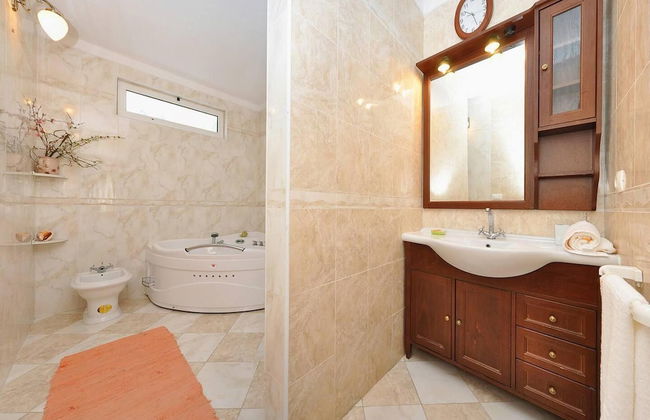 Villa Belezza With Pool, Split - Kastel Gomilica - Foto 22