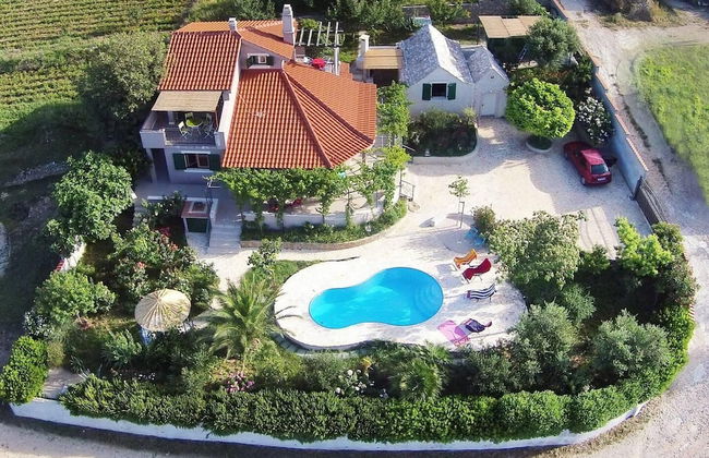Villa Belezza With Pool, Split - Kastel Gomilica - Foto 1