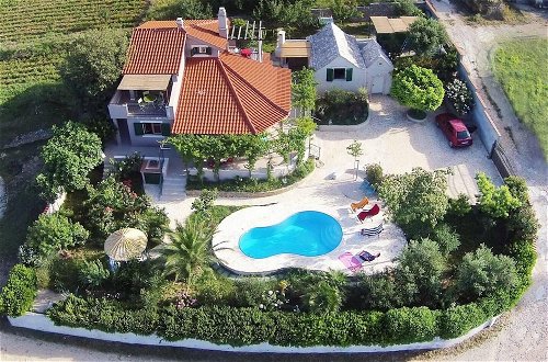 Photo 1 - Villa Belezza With Pool, Split - Kastel Gomilica