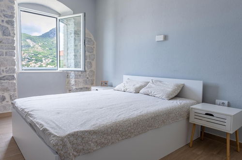 Foto 10 - Stone Studio Flat 1 min to Beach in Tivat