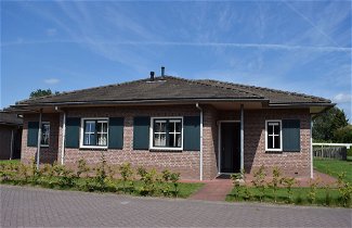 Foto 1 - Detached Bungalow with Decorative Fireplace near Veluwe
