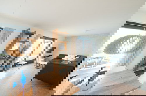 Foto 6 - Villa in Netherlands With Waterfront Jetty
