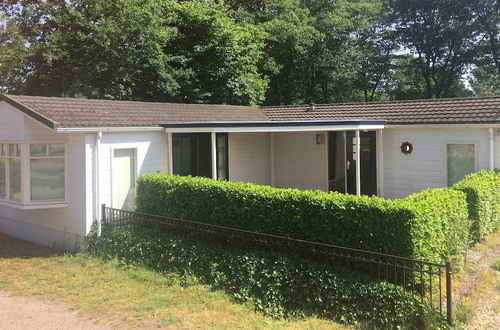 Foto 1 - Chalet With a Dishwasher at Bedafse Bergen