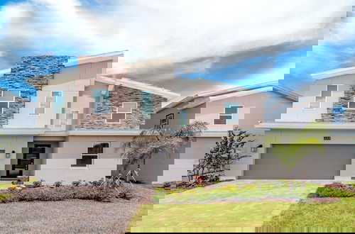 Foto 60 - Elegant Retreat With Private Pool & Spa