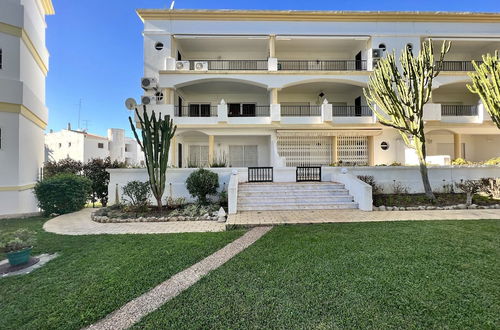 Photo 32 - Vilamoura Garden View 1 With Pool