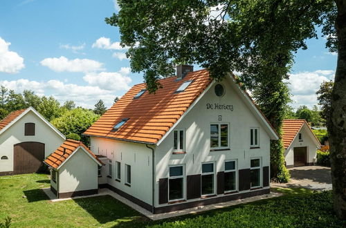 Photo 24 - Tasteful Holiday Home With Spacious Garden