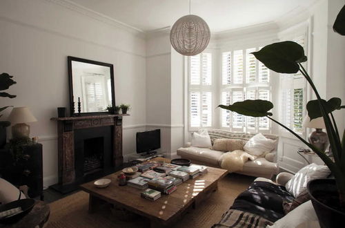 Photo 4 - Gorgeous & Spacious 2BD Flat - Putney