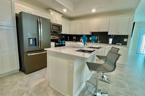 Photo 4 - Luxury 3Bd Apartment Family Friendly 308