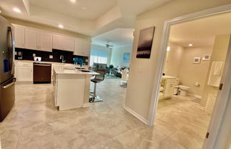 Photo 3 - Luxury 3Bd Apartment Family Friendly 308