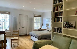 Foto 2 - Bright & Inviting 2BD Studio - Hoxton