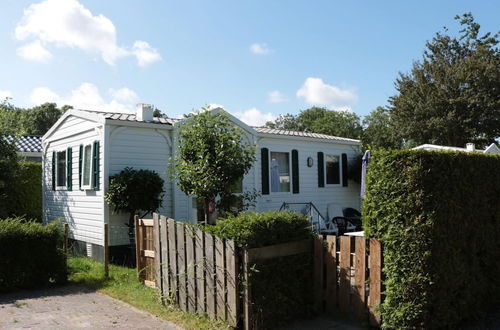 Foto 19 - Captivating Chalet with Microwave near Wadden Sea