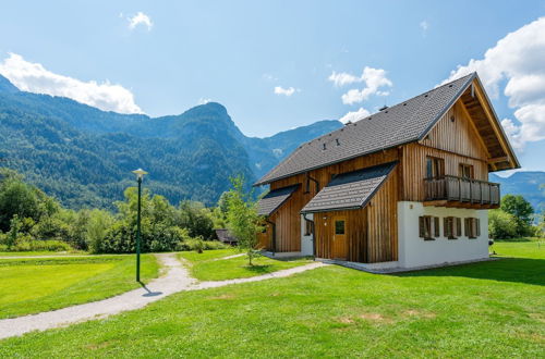 Photo 37 - Cozy Apartment in Obertraun With Pool