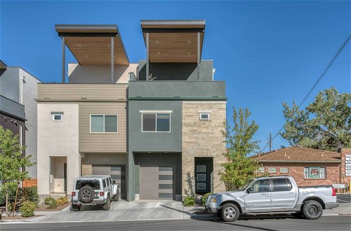 Photo 25 - Reno Townhome w/ Mountain-view Rooftop Deck