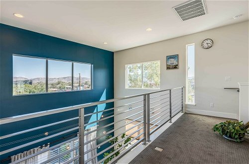 Photo 35 - Reno Townhome w/ Mountain-view Rooftop Deck