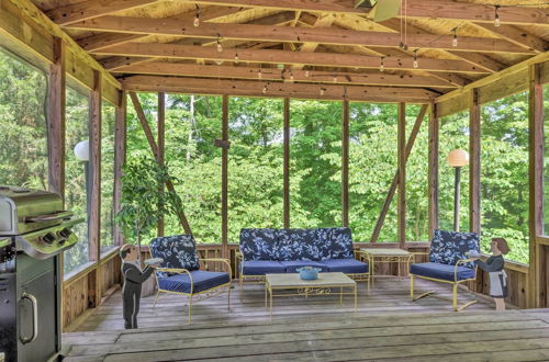 Foto 7 - Lake Cumberland Eclectic Retreat: Fire Pit + Views