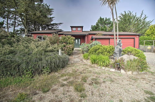 Photo 25 - Oceanfront Point Arena House w/ Lovely Deck