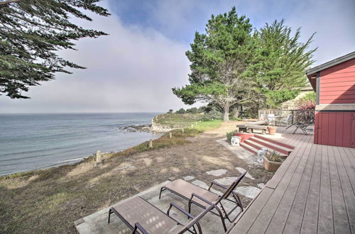 Photo 11 - Oceanfront Point Arena House w/ Lovely Deck