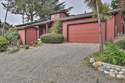 Photo 3 - Oceanfront Point Arena House w/ Lovely Deck